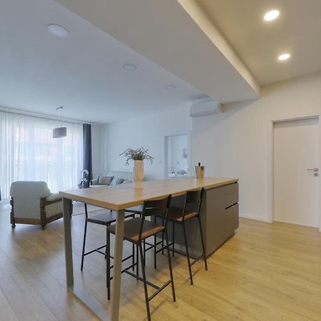 Shon Apartment Old Town Братислава Экстерьер фото