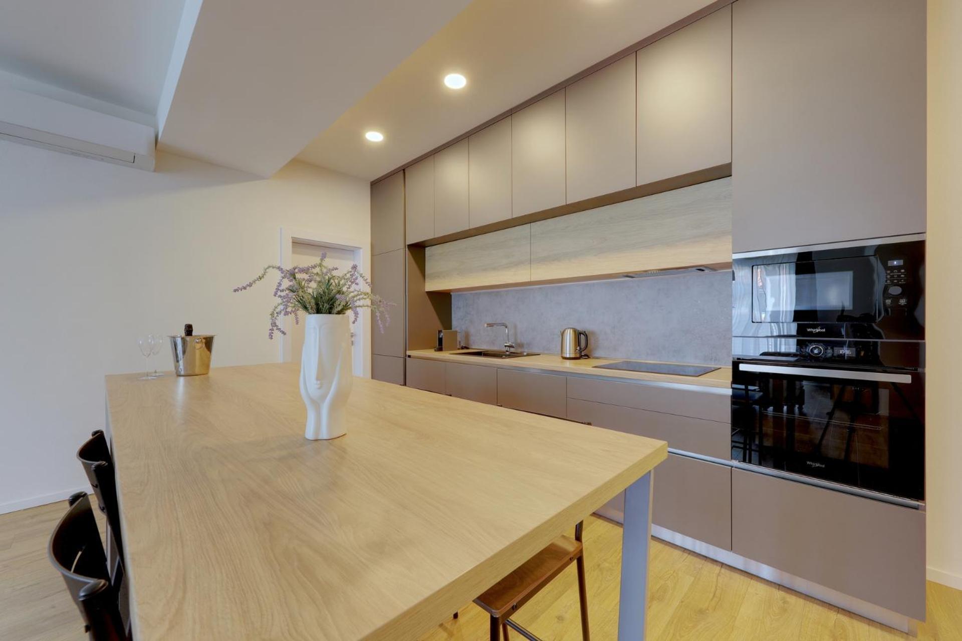 Shon Apartment Old Town Братислава Экстерьер фото